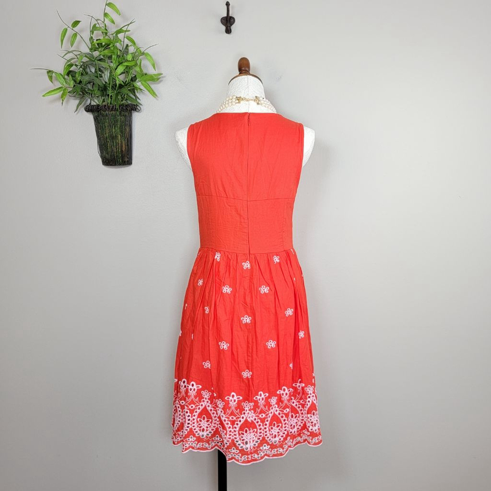 NYDJ Fit & Flare Jeweled Sleeveless Dress Eyelet Embroidered Skirt Slimming 6 - Picture 9 of 14